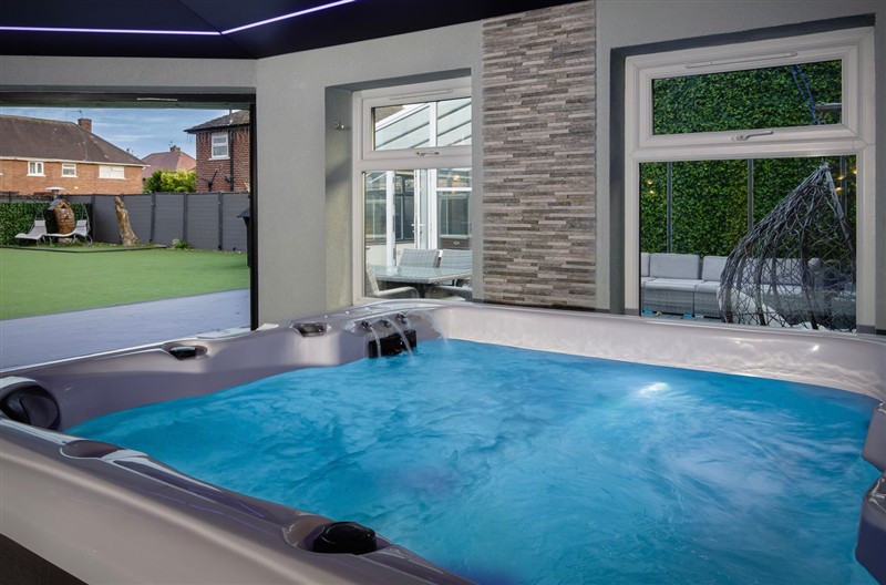 Wind Farm, Lytham St. Annes, Lancashire sleeps 22 people
