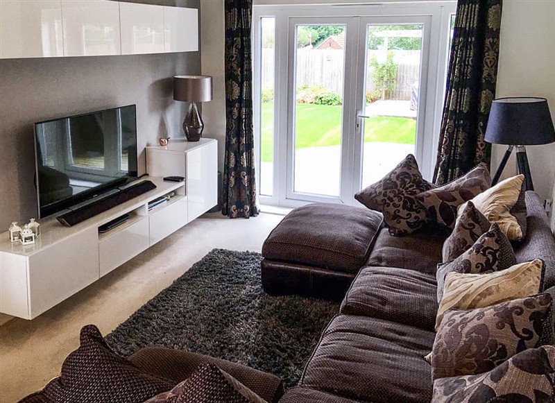 Woodlea House, York has a hot tub