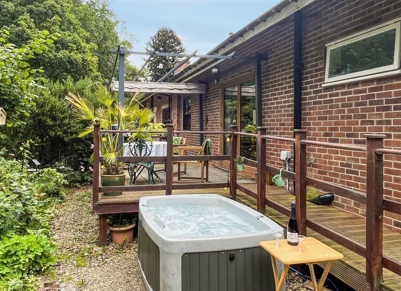 Woods & Water, Staithes has a hot tub