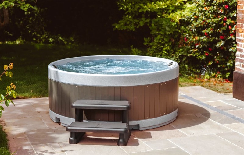 Worstead Estate - Swann Cottage, Smallburgh, near North Walsham sleeps 4 people