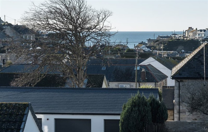 Wren View, Porthleven sleeps 10 people
